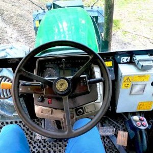 foto les traktor 135HP ruka naviják vlek
