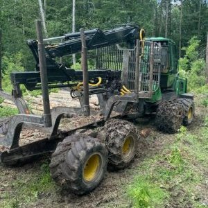 foto 16.5t vyvážečka 8W na 11t JohnDeere 1010E