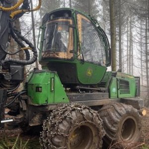 foto 16.5t vyvážečka 8W na 11t JohnDeere 1010E